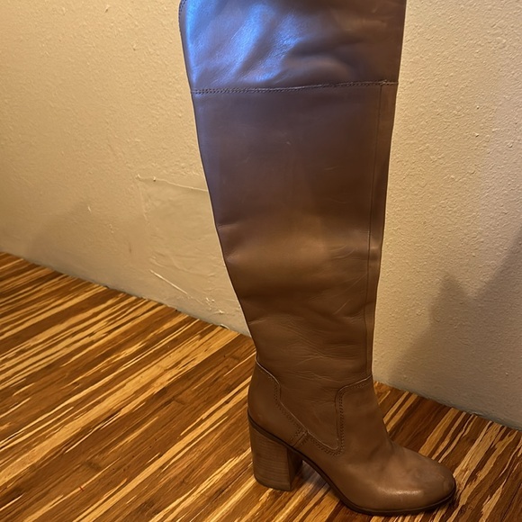 SARTO Knee high tan boots - Picture 3 of 4